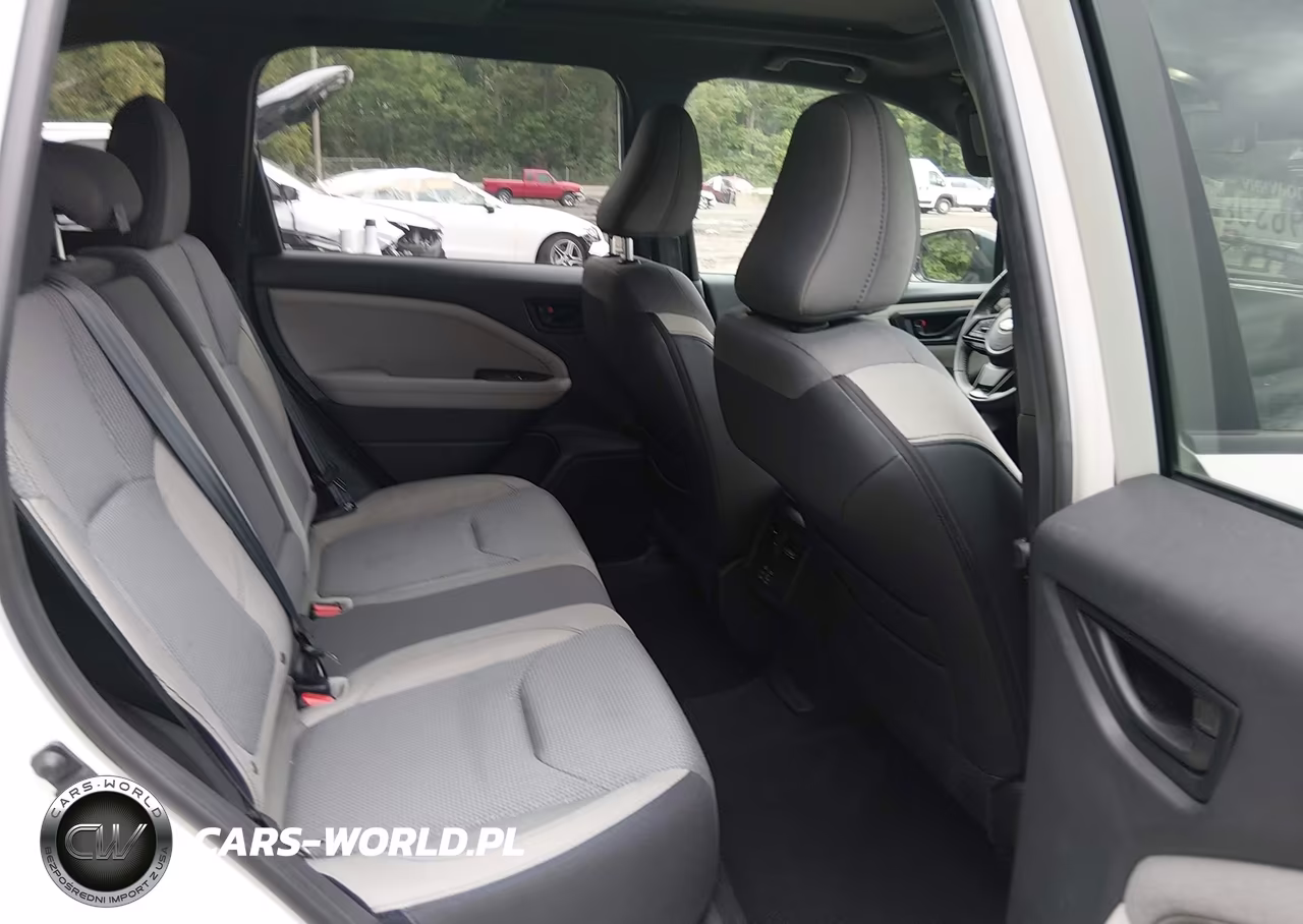 2025 Subaru Forester Premium VIN:JF2SLDDC9SH590748 - 8