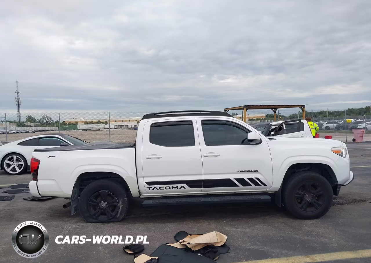 2018 Toyota Tacoma Sr VIN:5TFAX5GN6JX119839 - 13