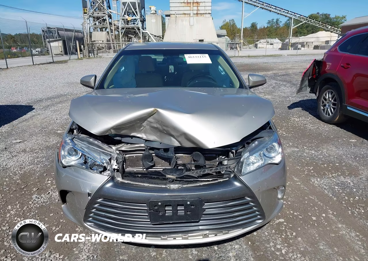 2016 Toyota Camry Hybrid Le VIN:4T1BD1FK5GU186452 - 11