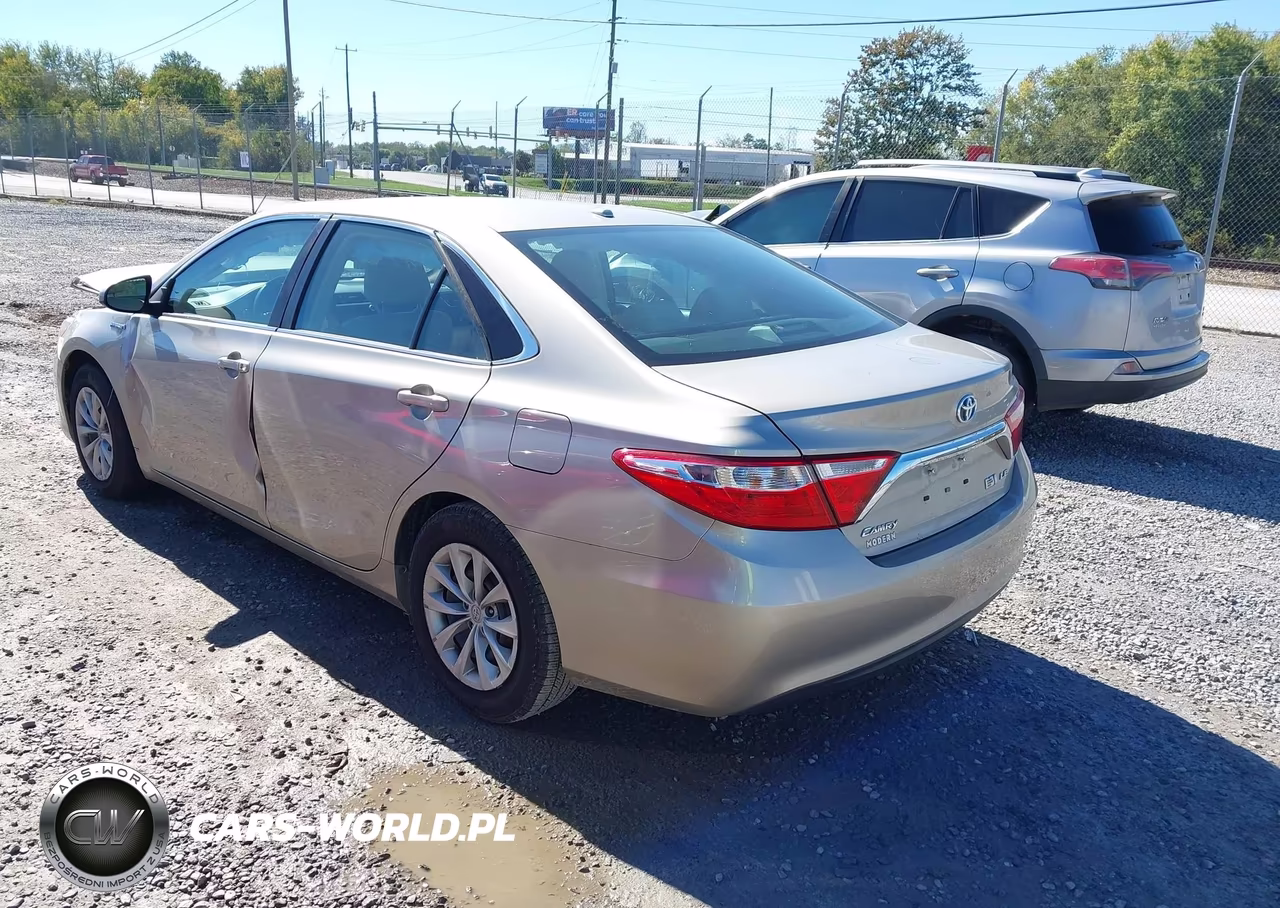 2016 Toyota Camry Hybrid Le VIN:4T1BD1FK5GU186452 - 3