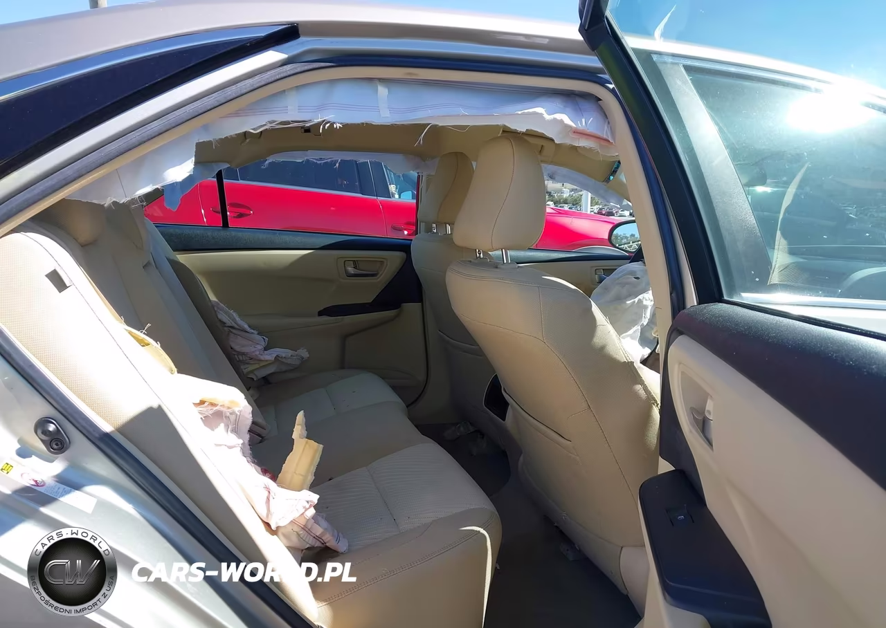 2016 Toyota Camry Hybrid Le VIN:4T1BD1FK5GU186452 - 8