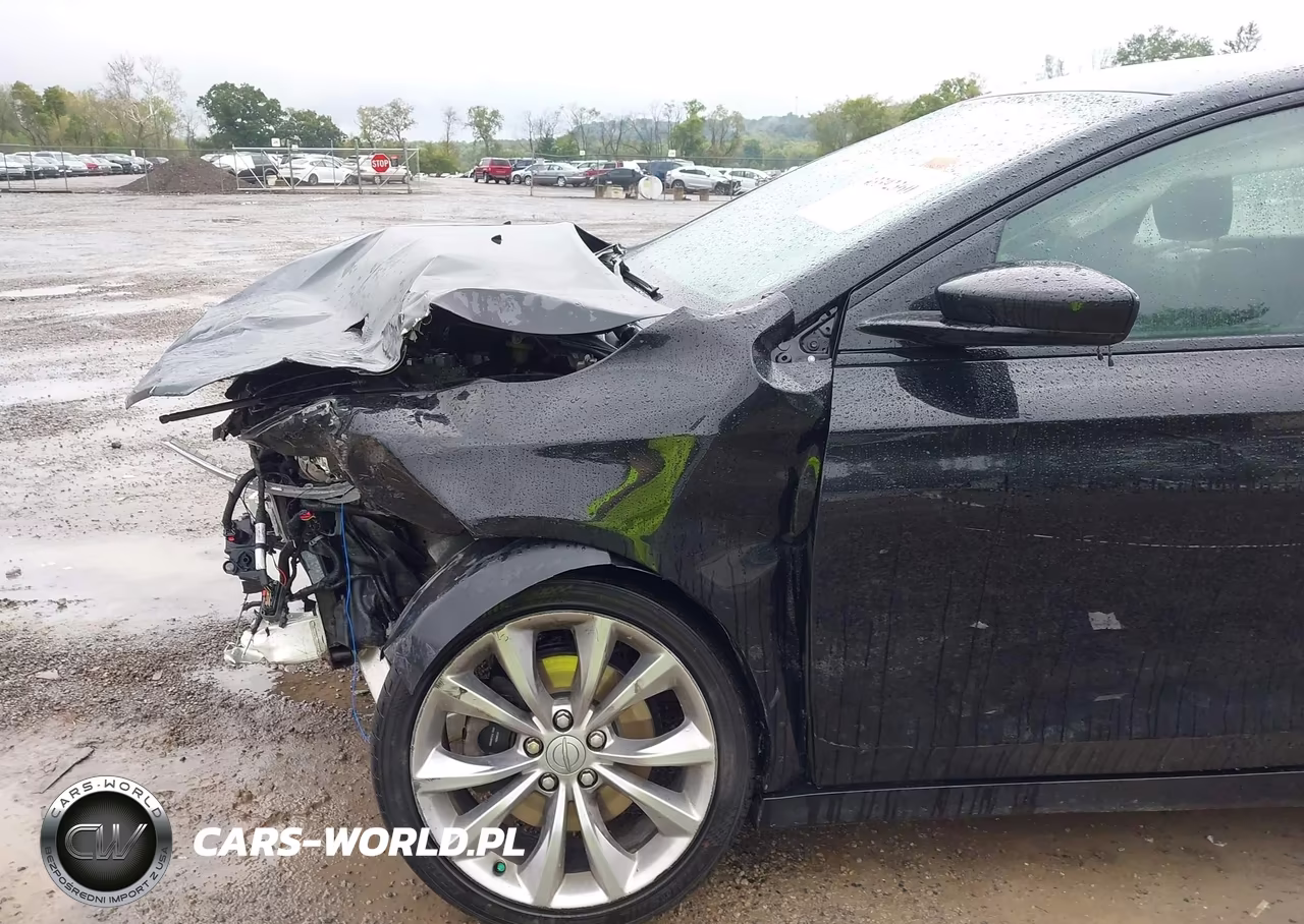 2015 Chrysler 200 S VIN:1C3CCCBB6FN717605 - 17
