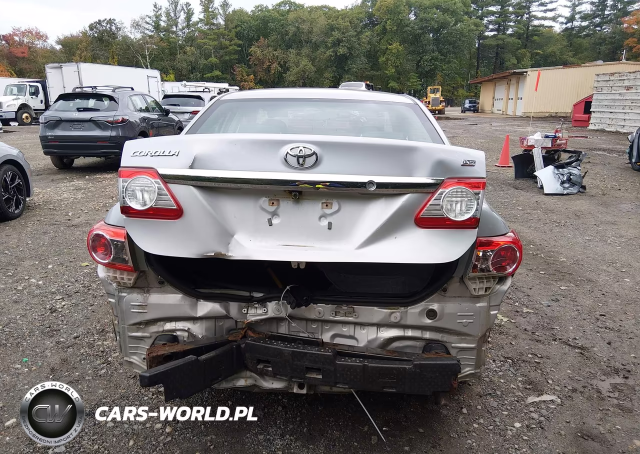 2013 Toyota Corolla Le VIN:5YFBU4EE5DP220349 - 17
