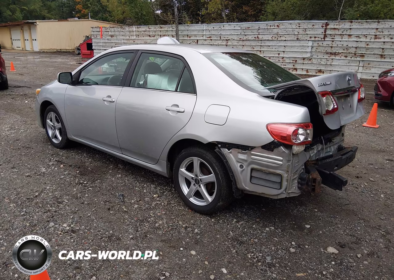 2013 Toyota Corolla Le VIN:5YFBU4EE5DP220349 - 3