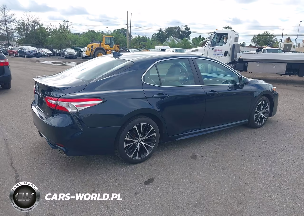 2020 Toyota Camry Se VIN:4T1G11AK3LU320259 - 4