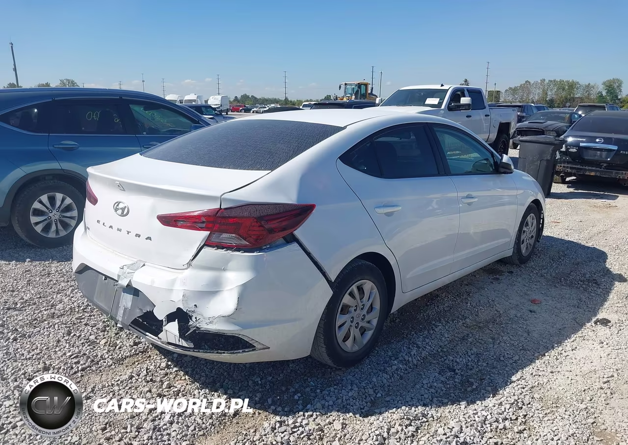 2019 Hyundai Elantra Se VIN:5NPD74LF9KH426554 - 4