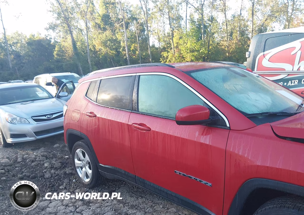 2018 Jeep Compass Latitude 4X4 VIN:3C4NJDBB5JT355839 - 13