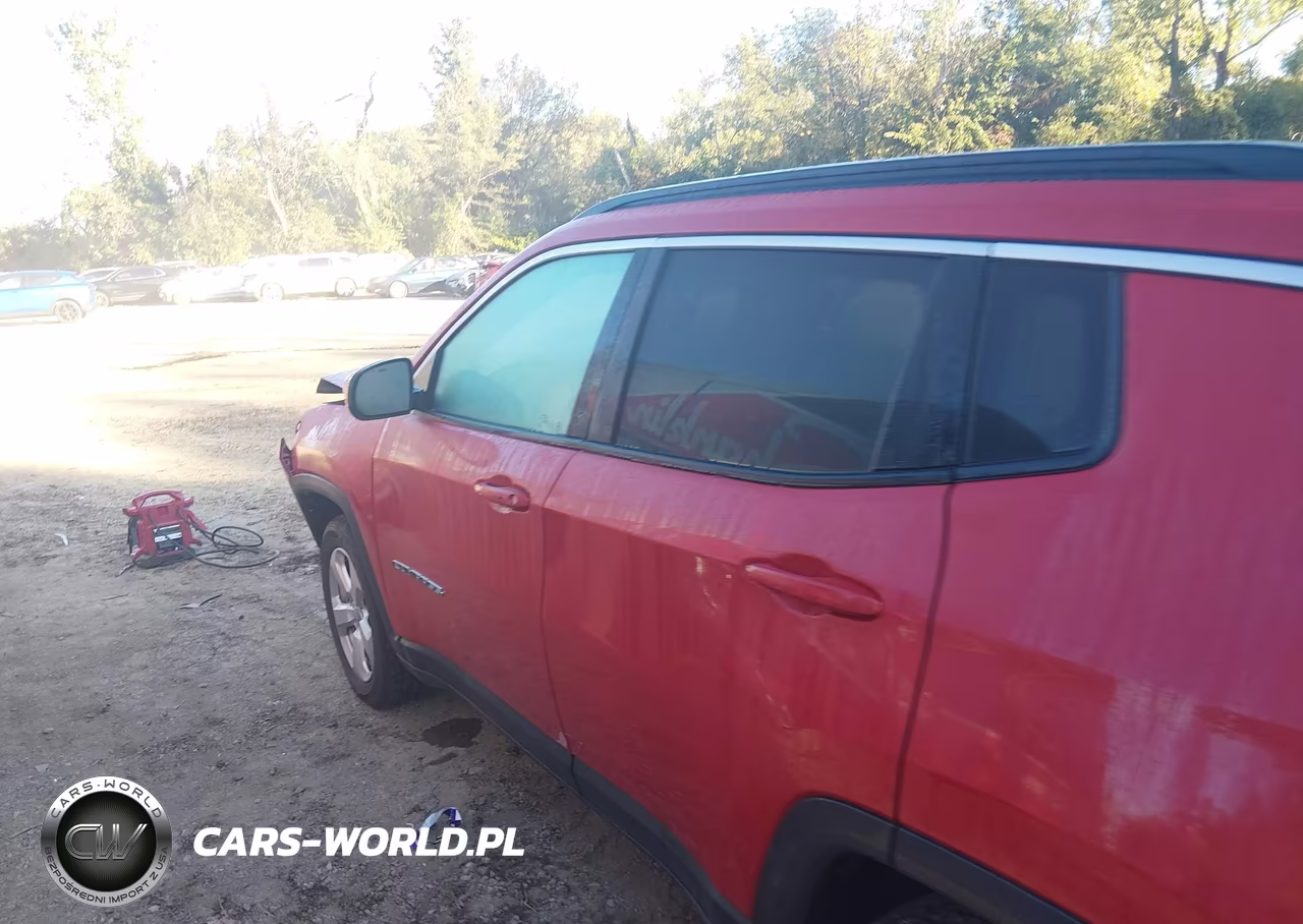 2018 Jeep Compass Latitude 4X4 VIN:3C4NJDBB5JT355839 - 14