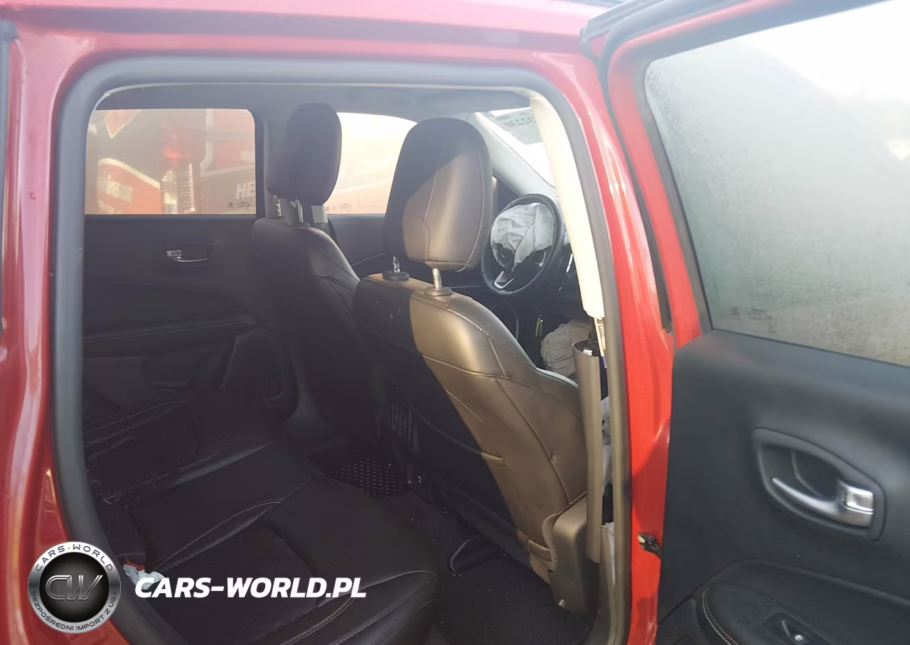 2018 Jeep Compass Latitude 4X4 VIN:3C4NJDBB5JT355839 - 8