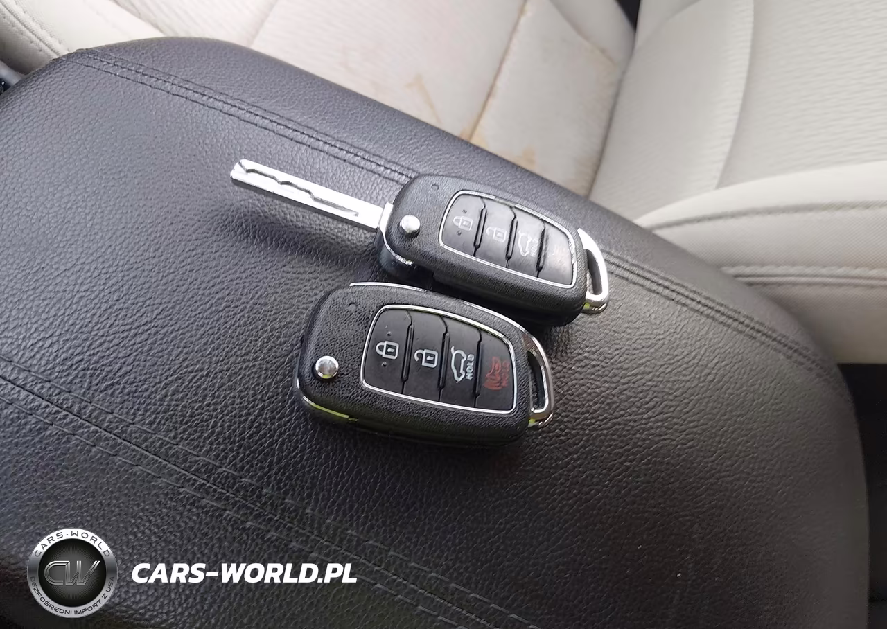 2017 Hyundai Santa Fe Sport 2.4L VIN:5XYZUDLB3HG463322 - 11