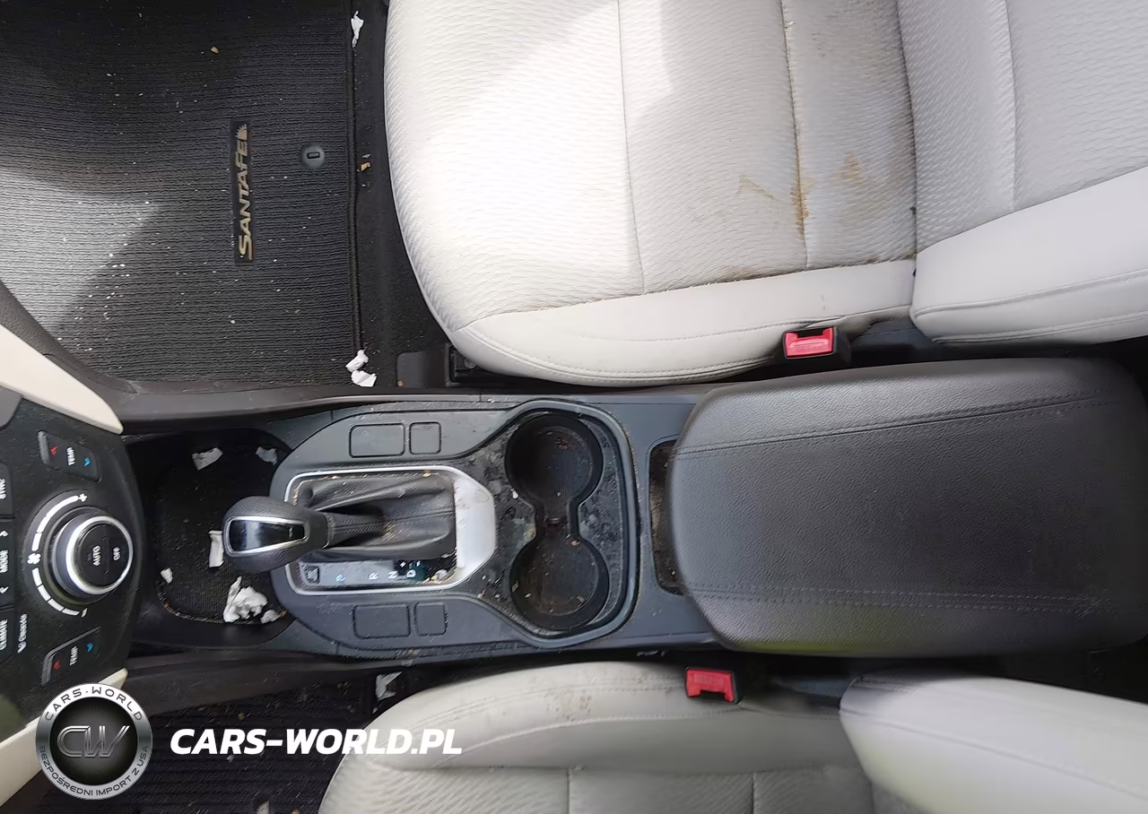 2017 Hyundai Santa Fe Sport 2.4L VIN:5XYZUDLB3HG463322 - 19