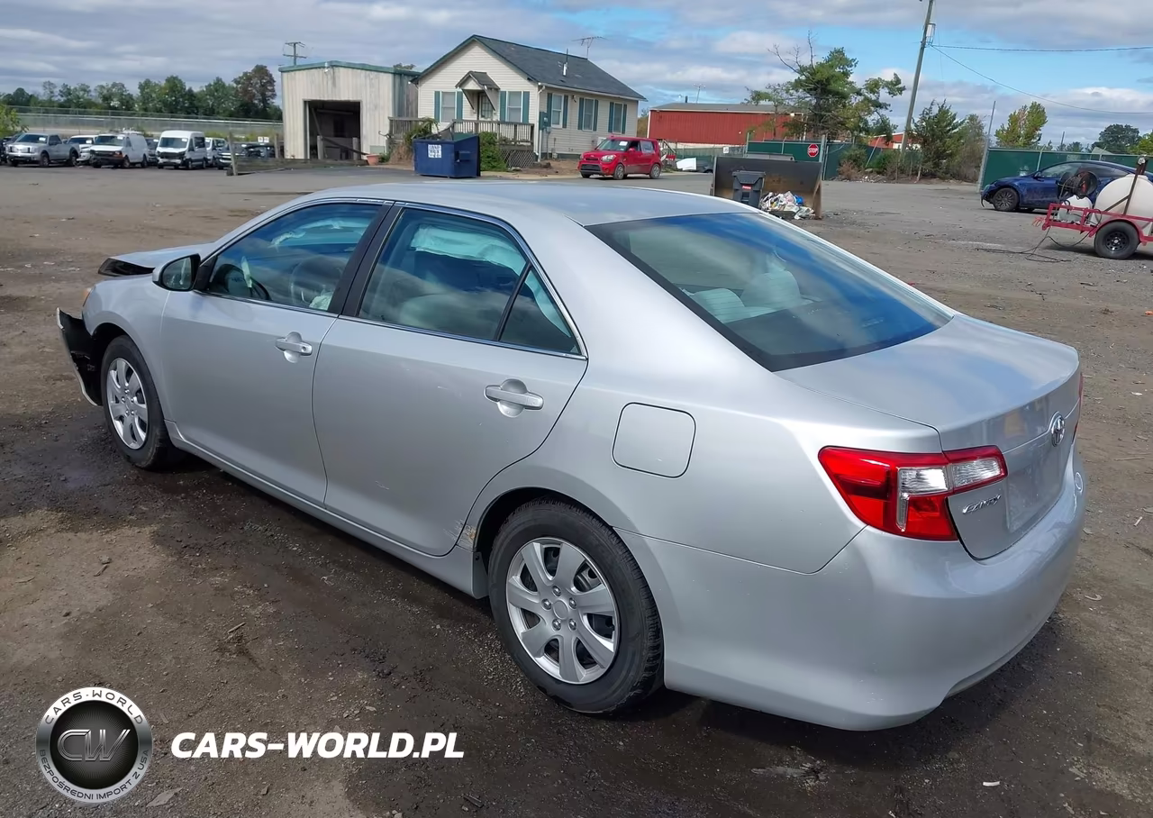 2014 Toyota Camry L VIN:4T1BF1FK0EU800783 - 3