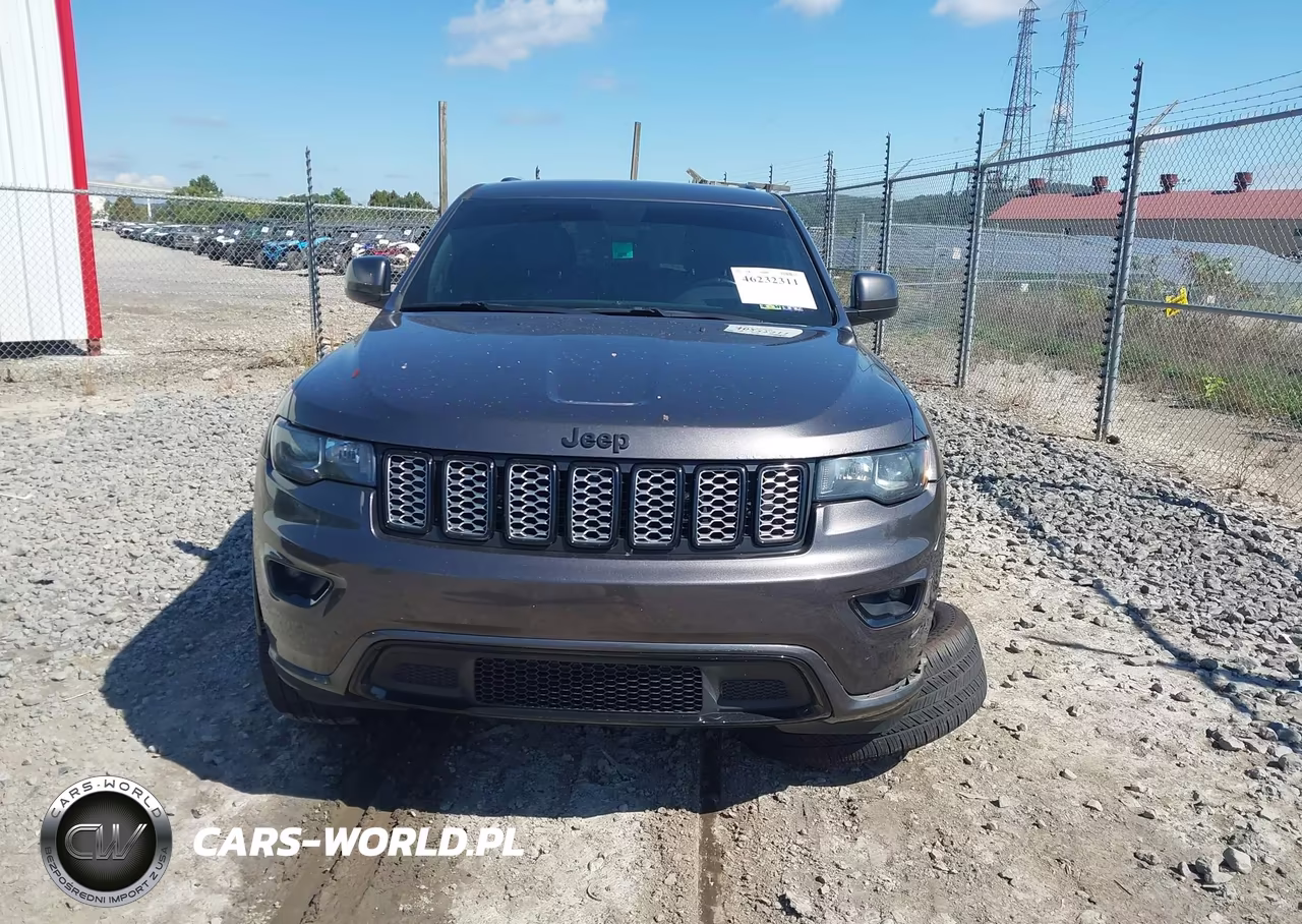 2018 Jeep Grand Cherokee Altitude 4X4 VIN:1C4RJFAG0JC267027 - 12