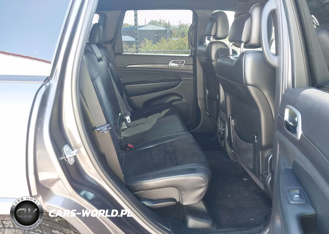 2018 Jeep Grand Cherokee Altitude 4X4 VIN:1C4RJFAG0JC267027 - 8