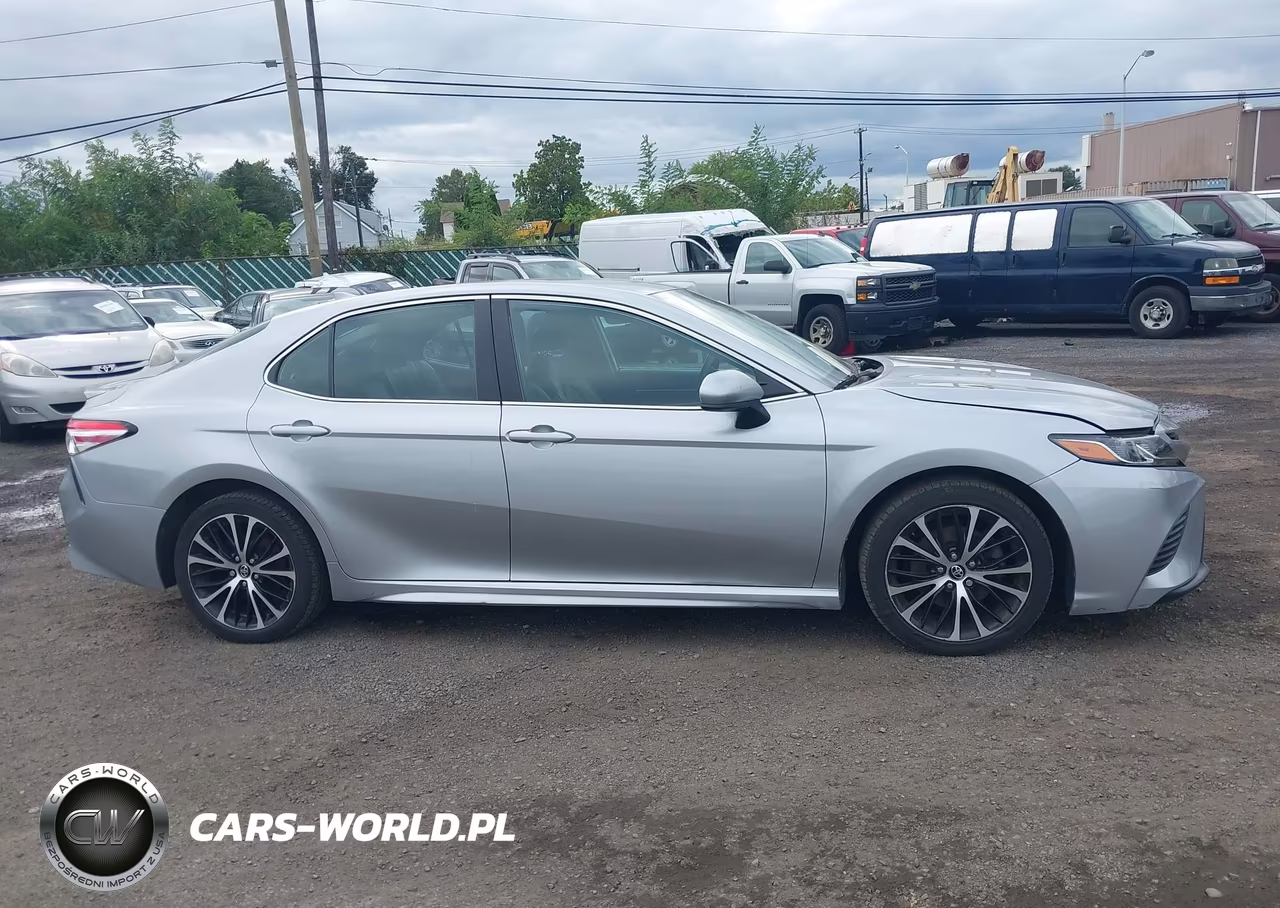 2020 Toyota Camry Se VIN:4T1G11AK0LU913089 - 13