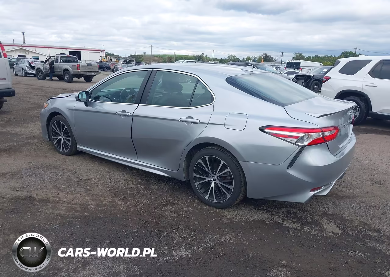 2020 Toyota Camry Se VIN:4T1G11AK0LU913089 - 3