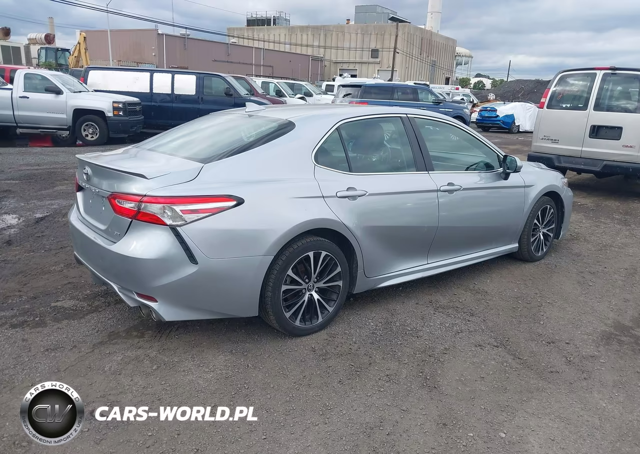 2020 Toyota Camry Se VIN:4T1G11AK0LU913089 - 4