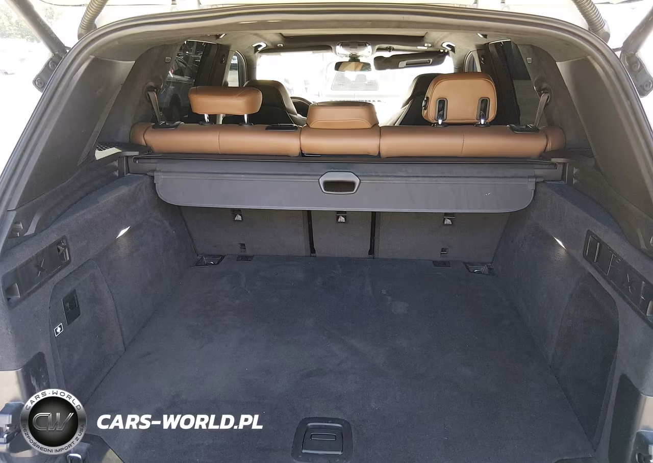 2022 BMW X5 M VIN:5YMJU0C07N9N27077 - 17