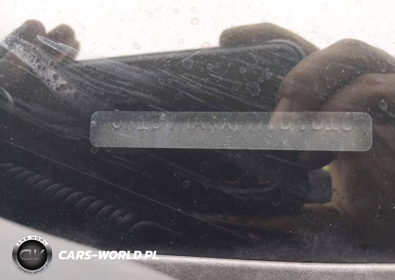 2015 Infiniti Q50 Premium-Sport VIN:JN1BV7ARXFM404010 - 12
