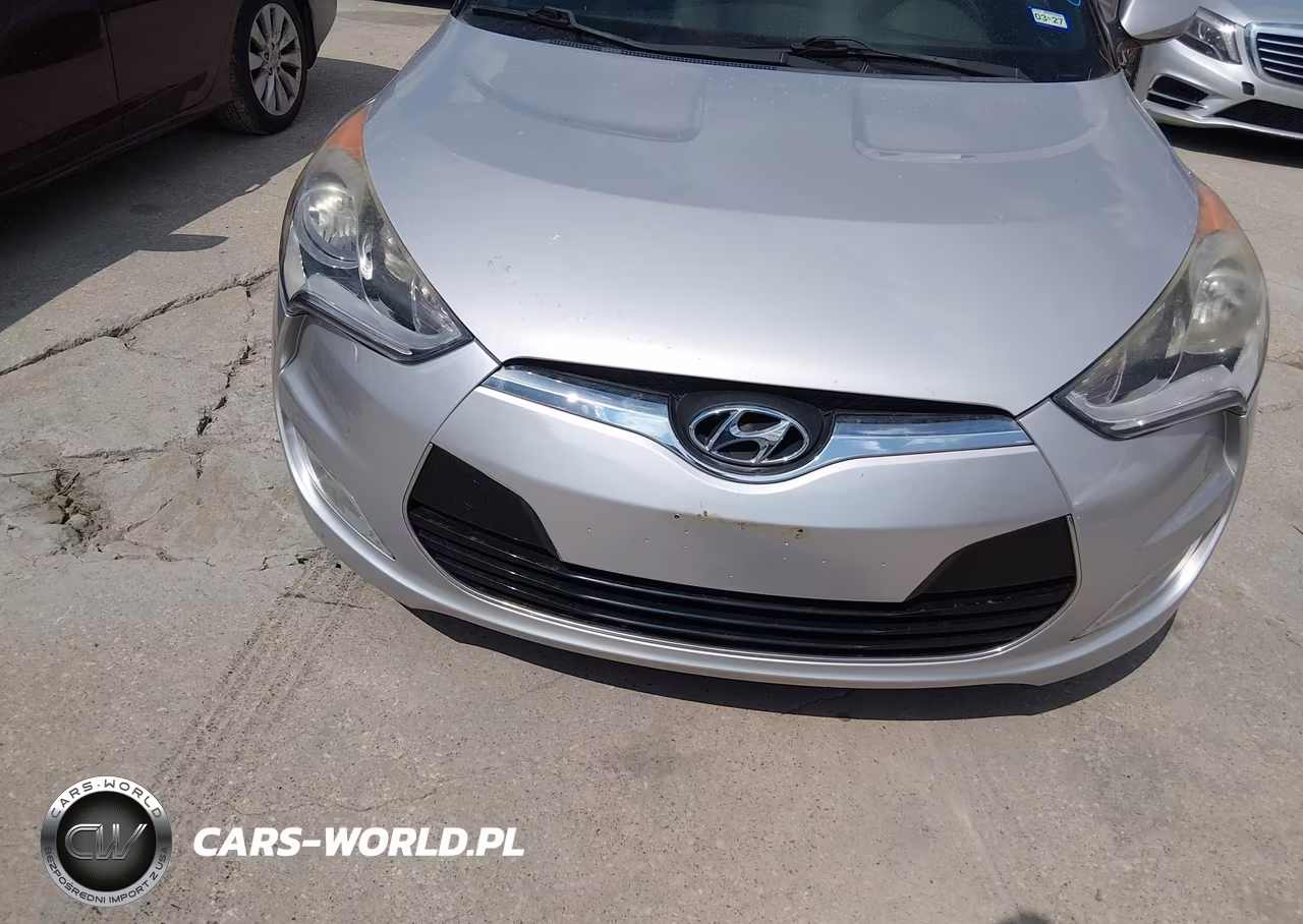 2017 Hyundai Veloster Value Edition VIN:KMHTC6ADXHU319608 - 6