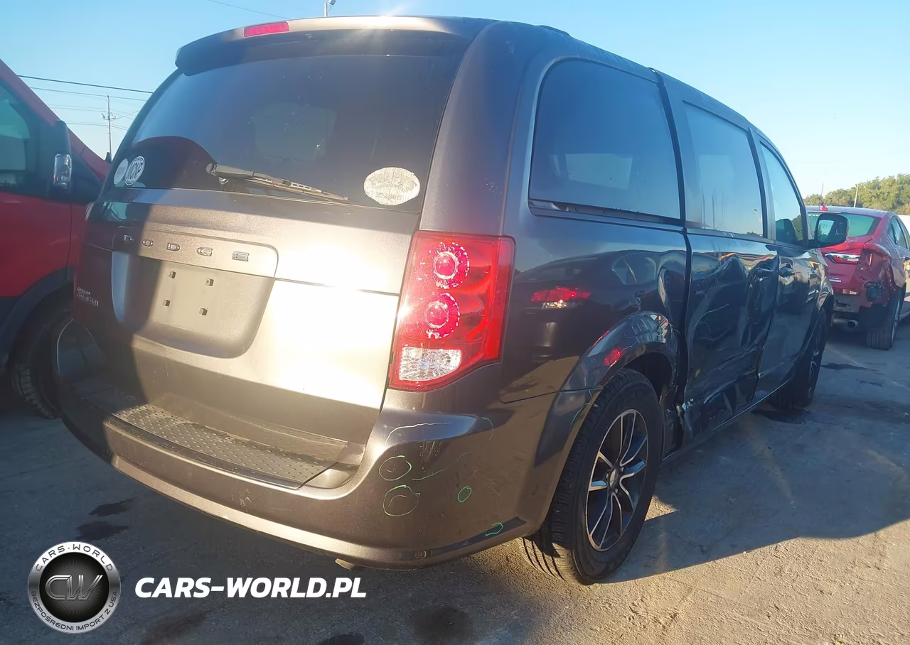 2018 Dodge Grand Caravan Se Plus VIN:2C4RDGBG2JR356438 - 4