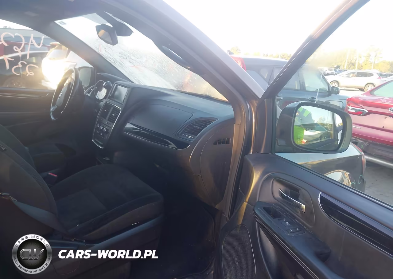 2018 Dodge Grand Caravan Se Plus VIN:2C4RDGBG2JR356438 - 5