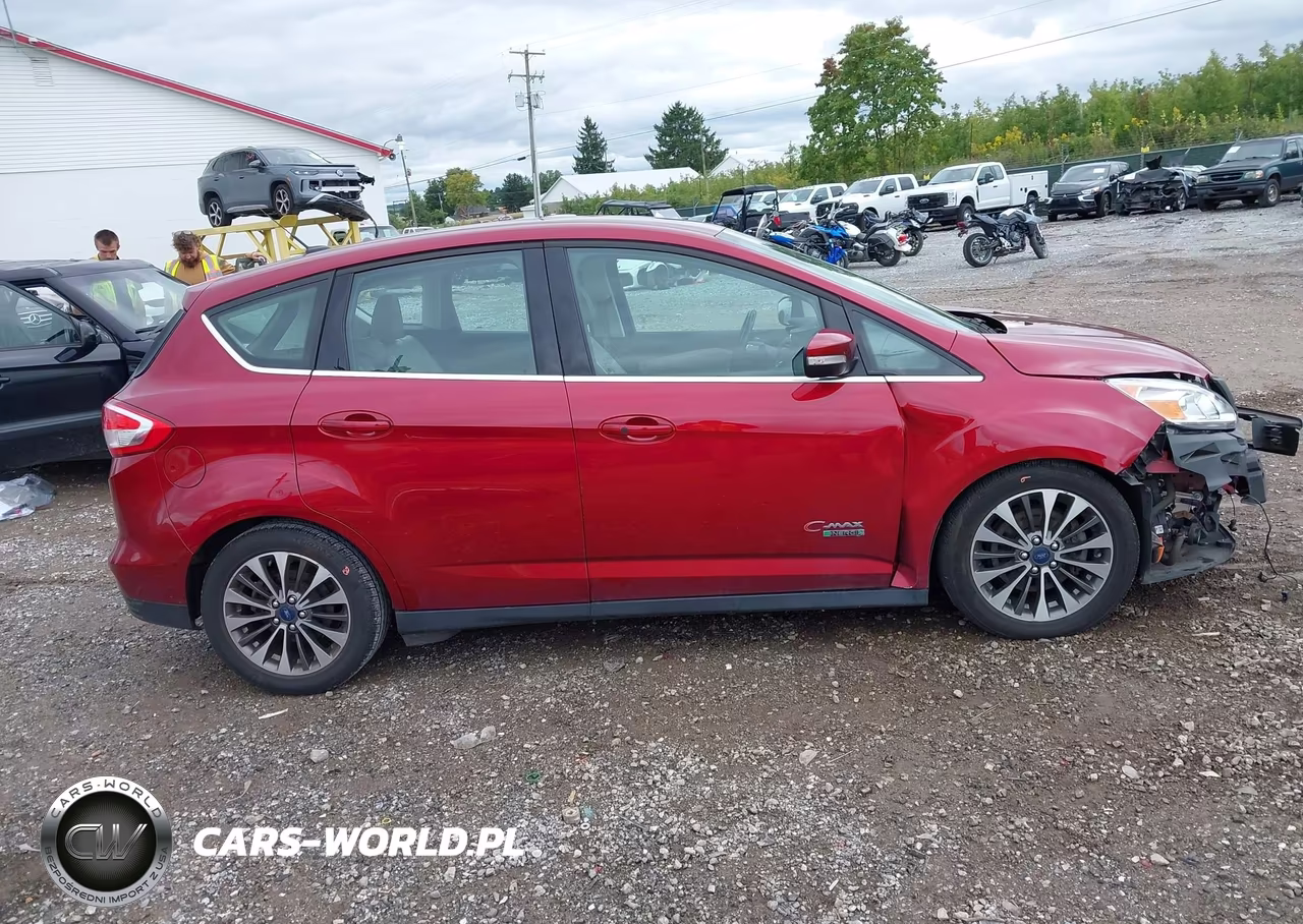 2017 Ford C-Max Energi Titanium VIN:1FADP5FUXHL107481 - 13