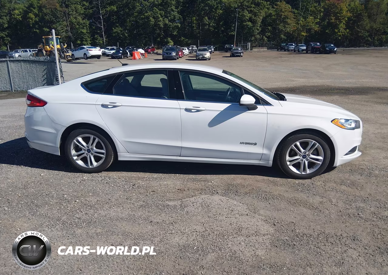 2018 Ford Fusion Hybrid S VIN:3FA6P0UU0JR122383 - 16