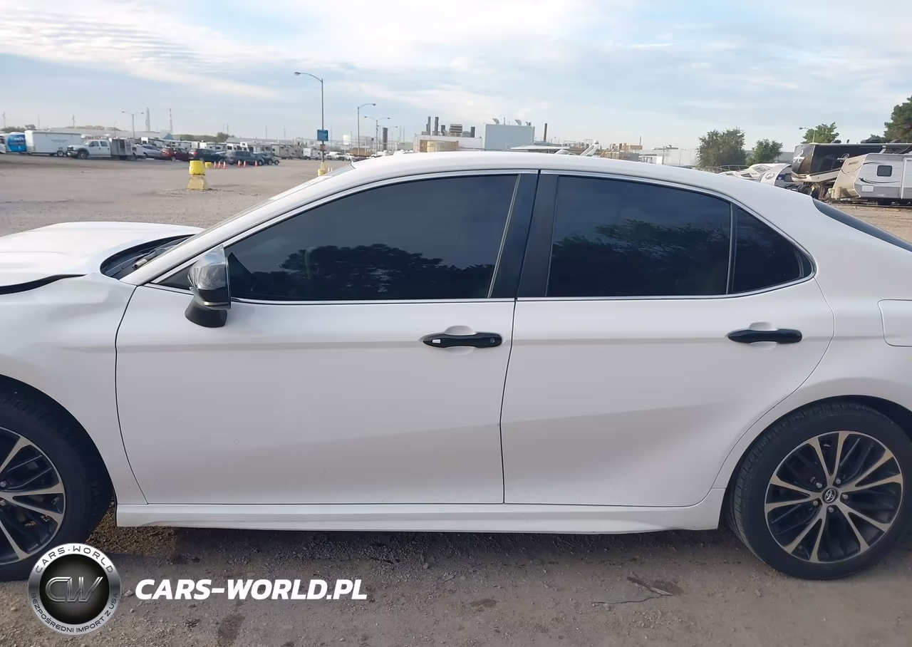 2018 Toyota Camry Se VIN:4T1B11HK8JU609344 - 14
