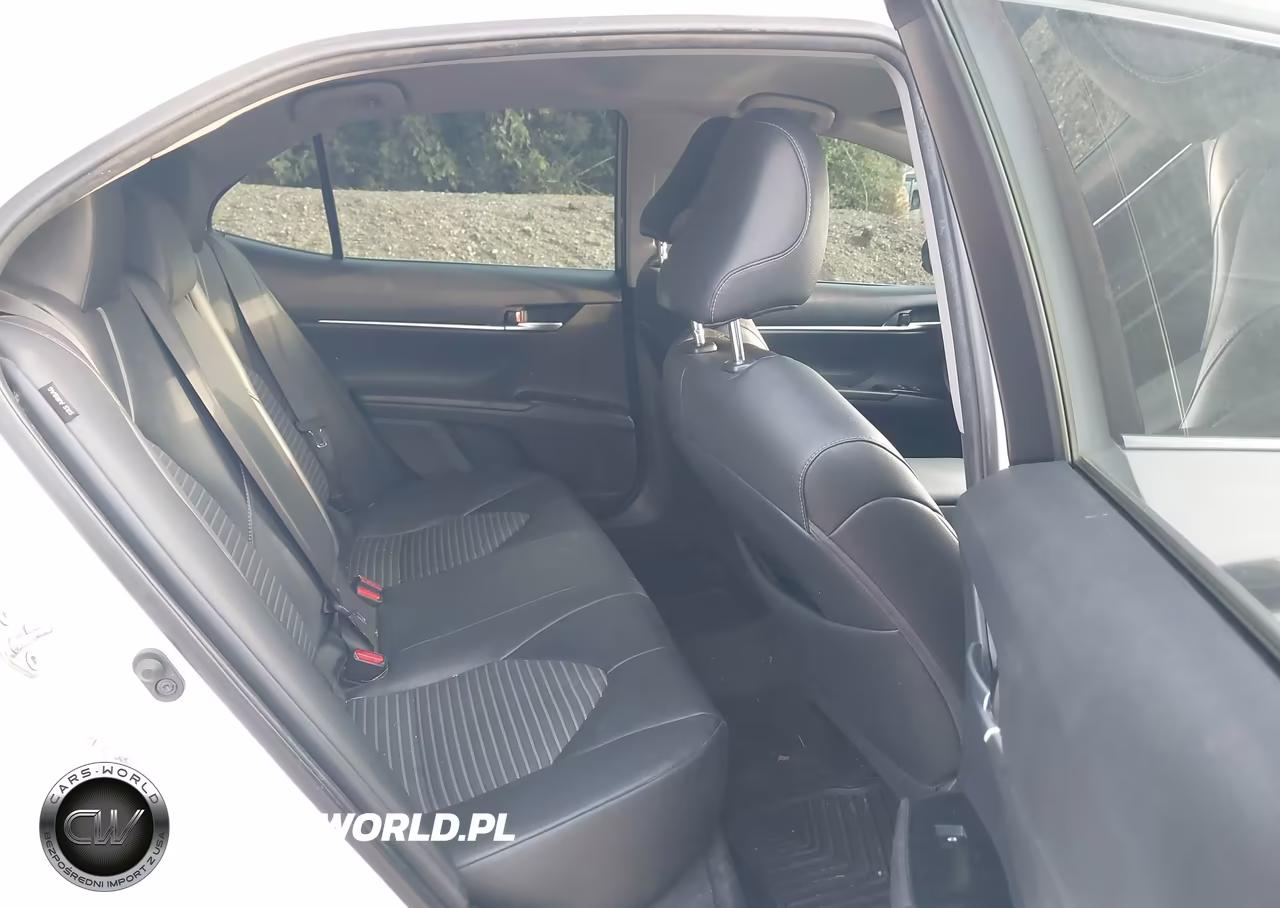 2018 Toyota Camry Se VIN:4T1B11HK8JU609344 - 8