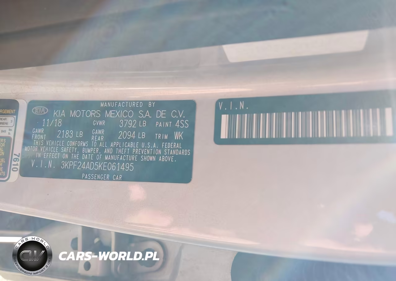 2019 Kia Forte Lxs VIN:3KPF24AD5KE061495 - 9