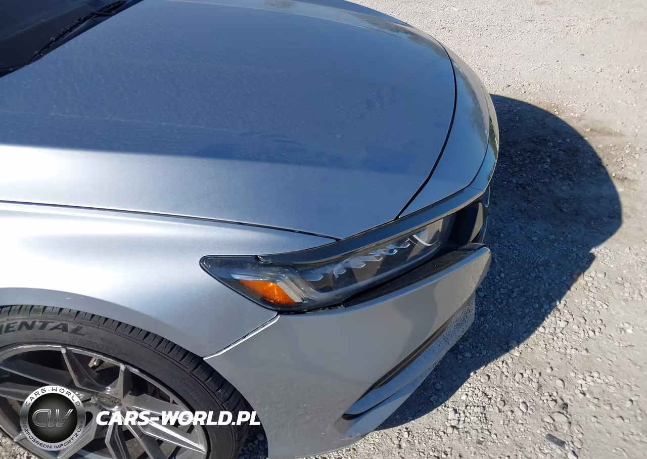 2018 Honda Accord Sport 2.0T VIN:1HGCV2F33JA052327 - 18