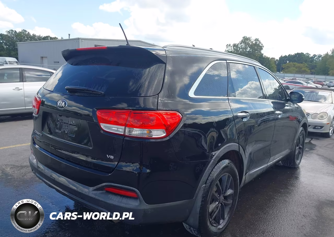 2017 Kia Sorento 3.3L Lx VIN:5XYPG4A50HG200958 - 4