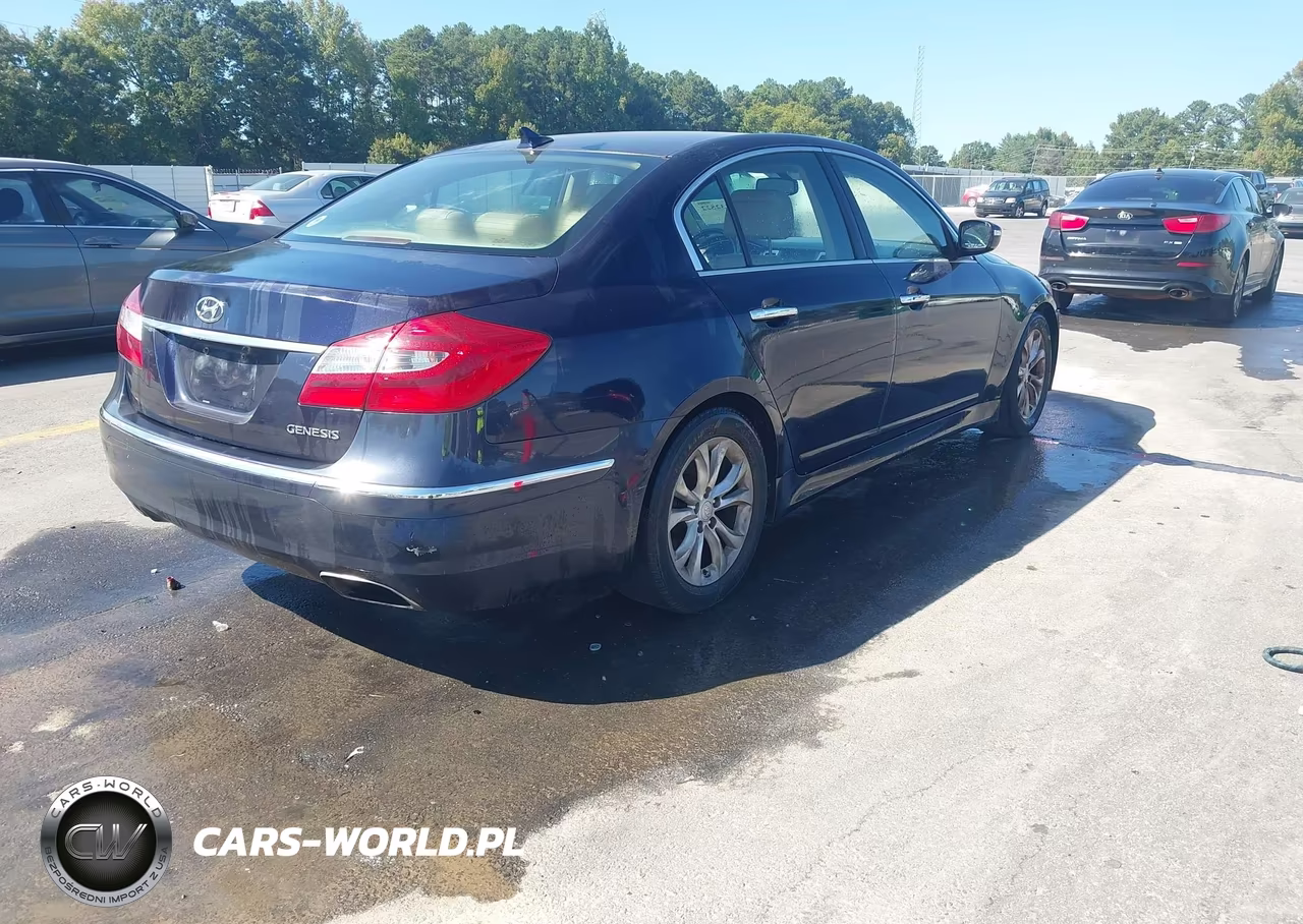 2012 Hyundai Genesis 3.8 VIN:KMHGC4DD5CU158272 - 4