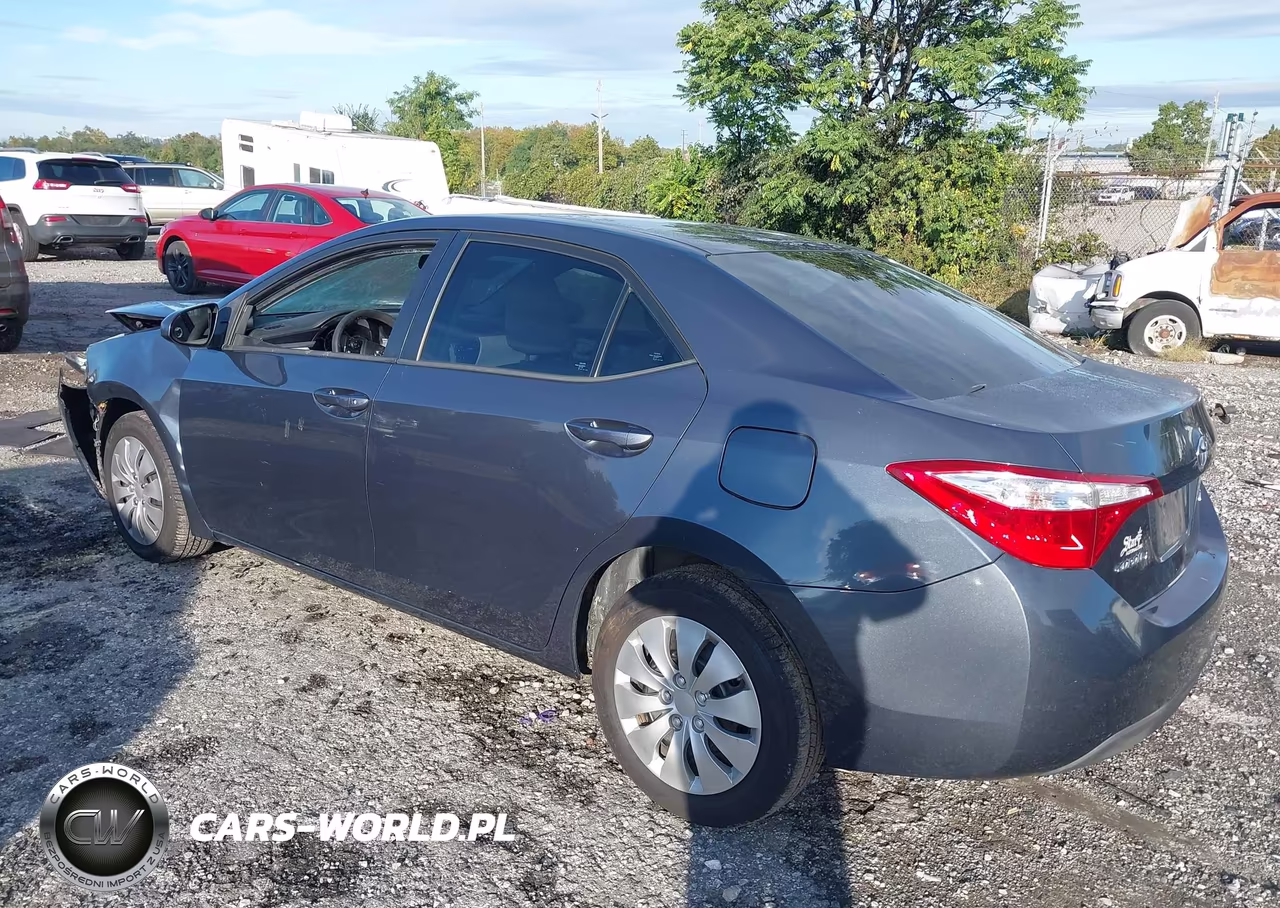 2015 Toyota Corolla Le VIN:2T1BURHE4FC406136 - 3