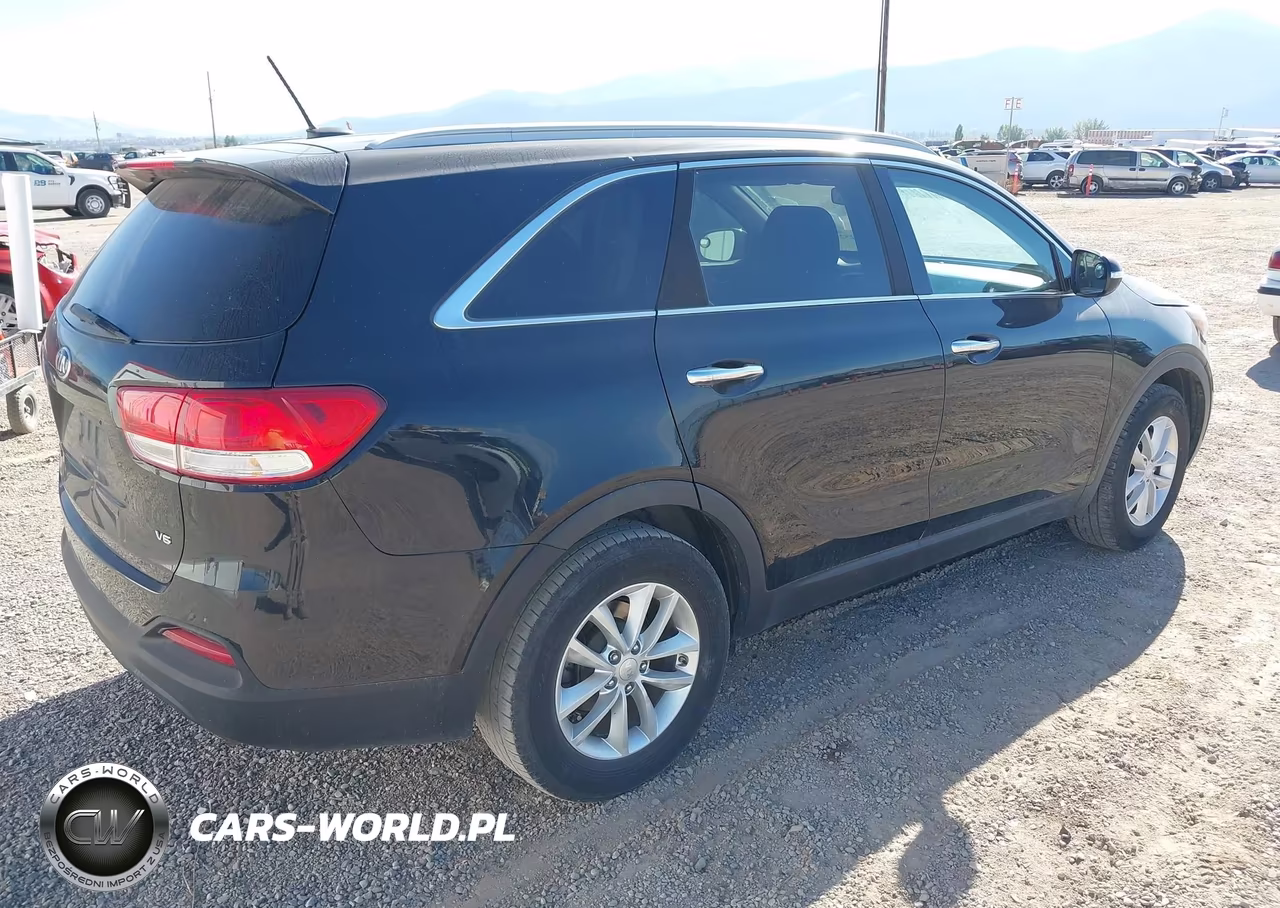 2016 Kia Sorento 3.3L Lx VIN:5XYPG4A58GG132245 - 4
