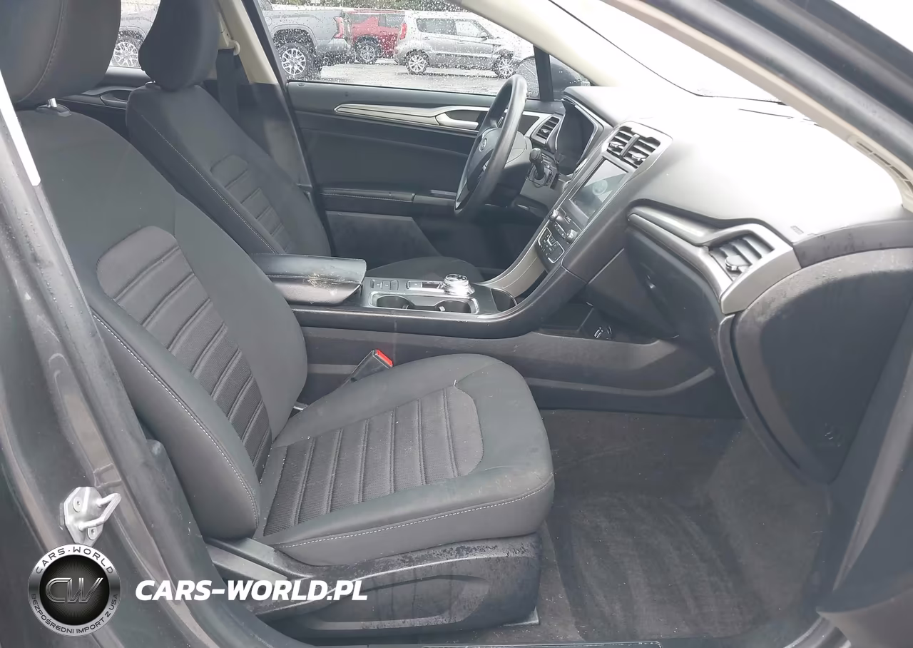 2020 Ford Fusion Se VIN:3FA6P0HD7LR166717 - 5
