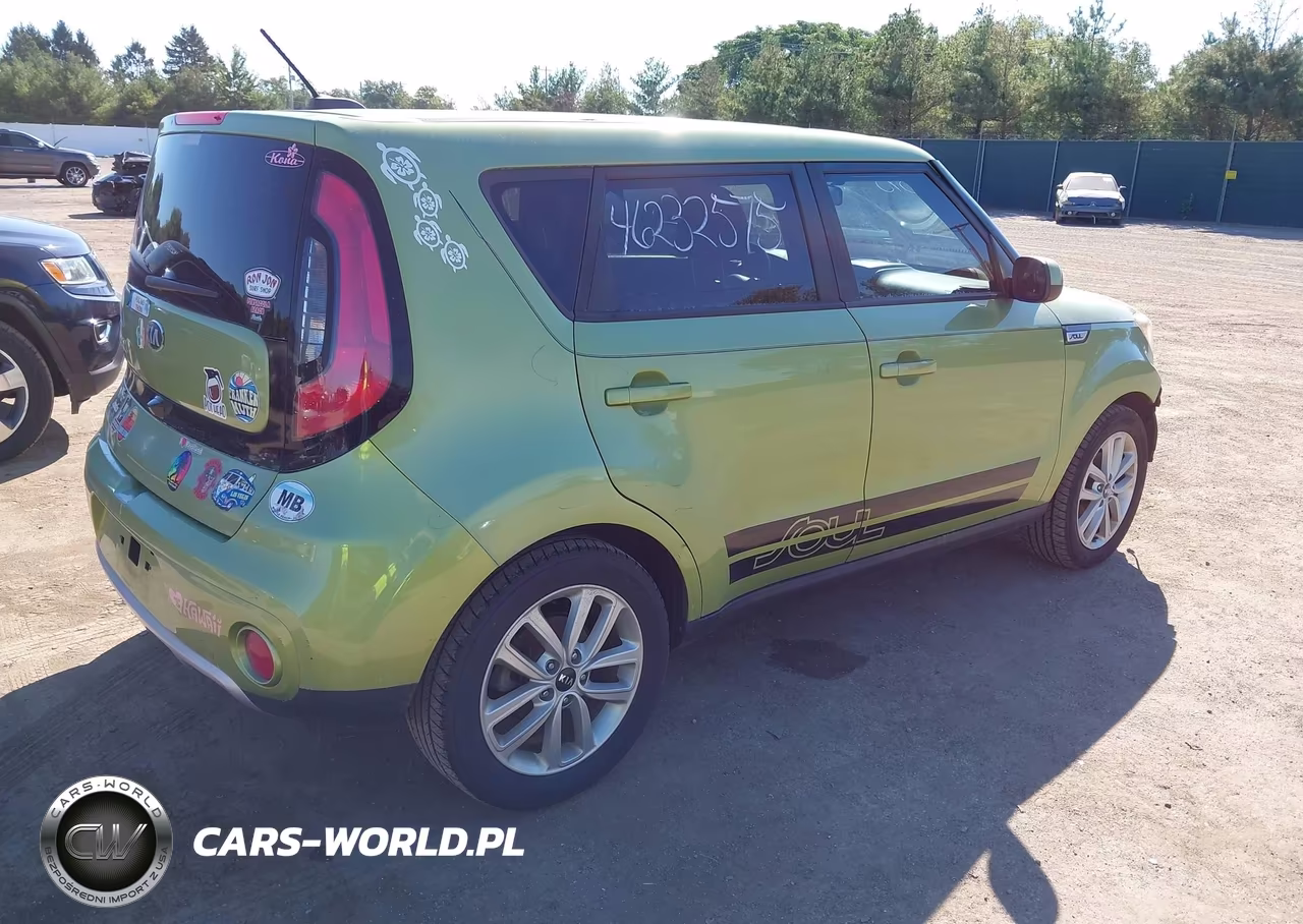 2017 Kia Soul + VIN:KNDJP3A53H7876642 - 4