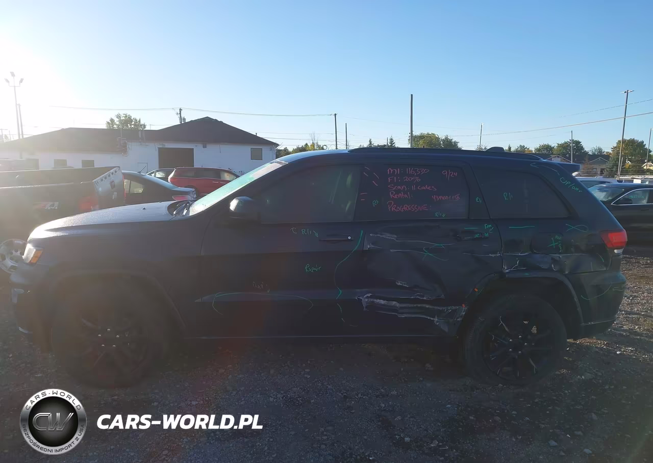 2018 Jeep Grand Cherokee Altitude 4X4 VIN:1C4RJFAG5JC118421 - 14