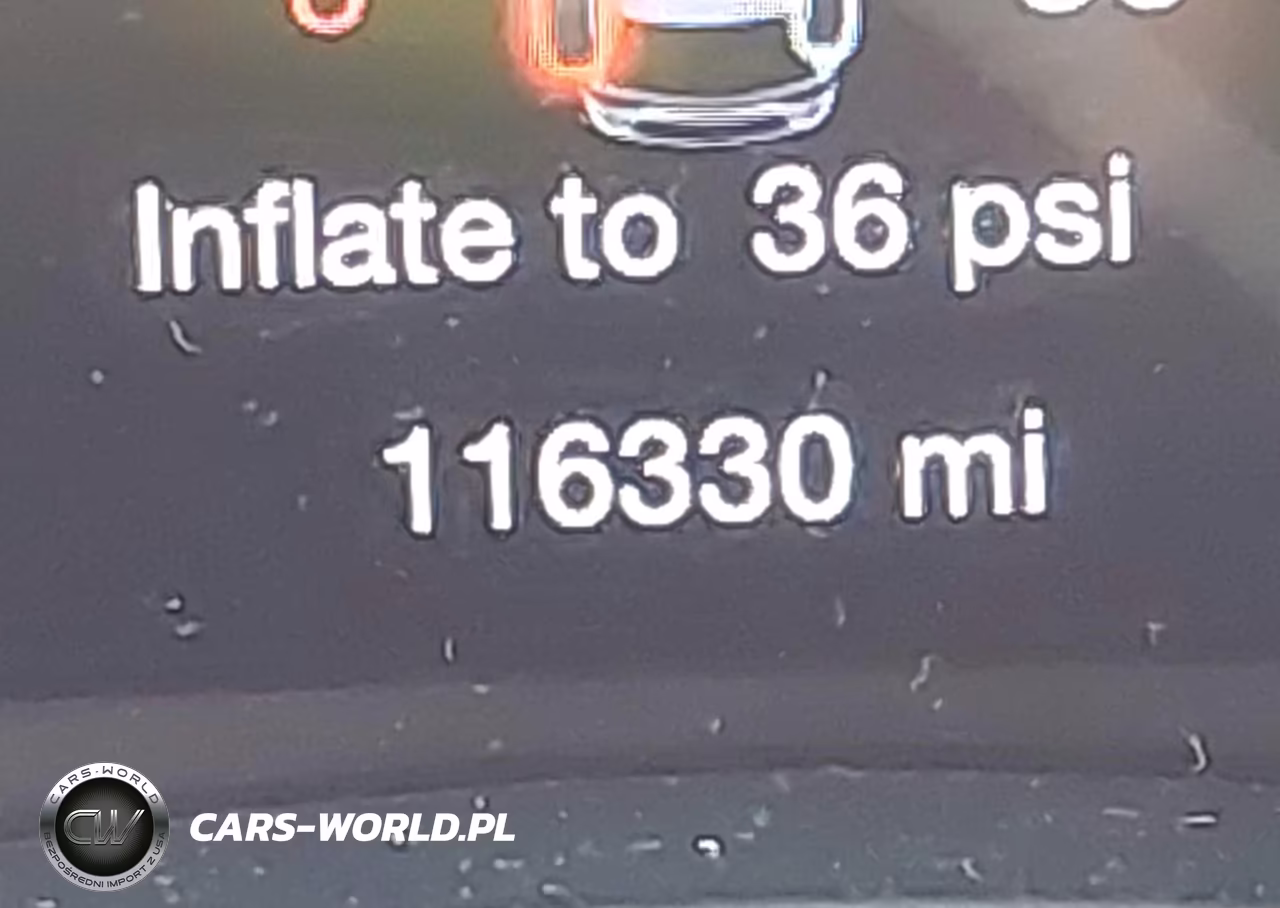2018 Jeep Grand Cherokee Altitude 4X4 VIN:1C4RJFAG5JC118421 - 15