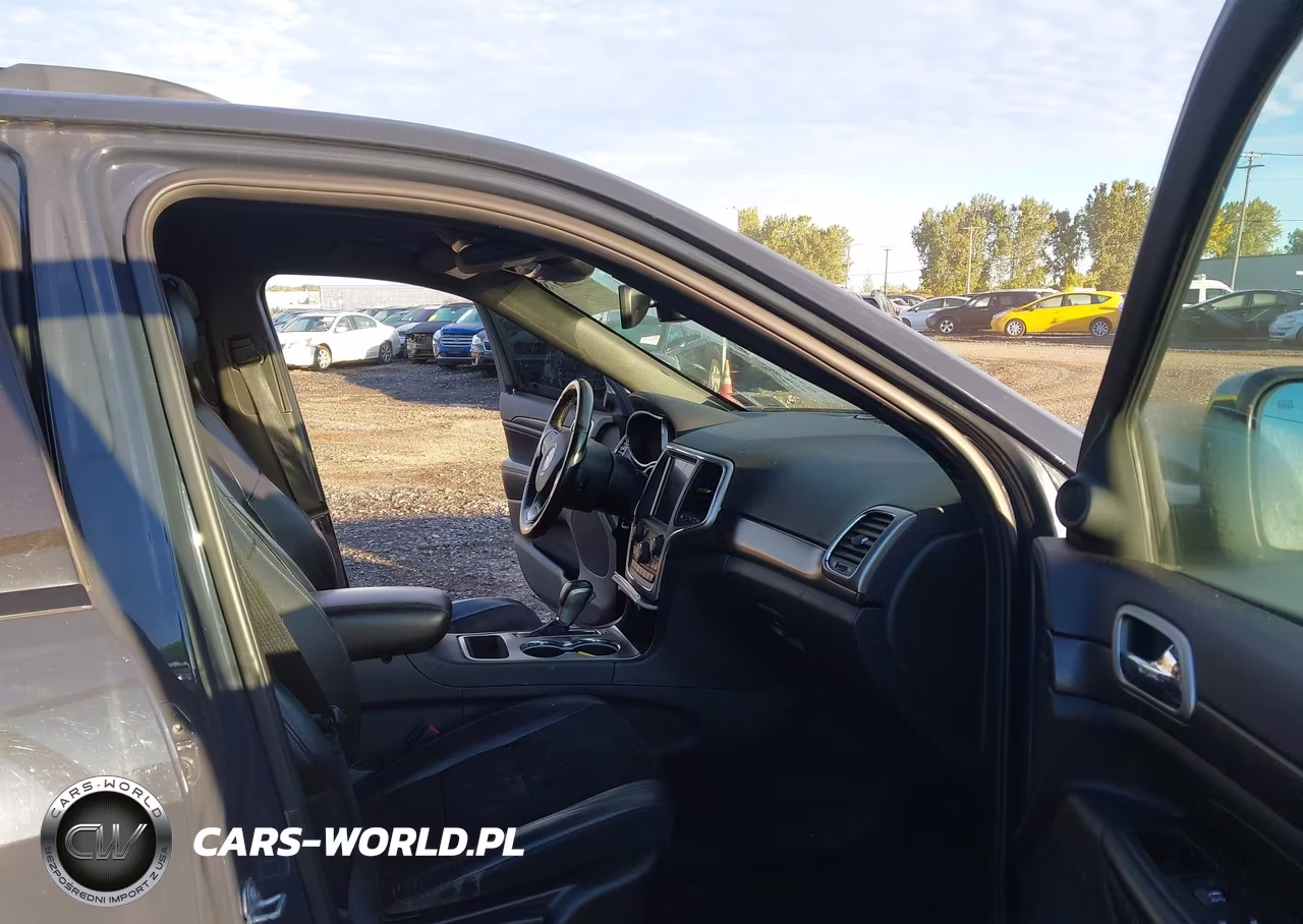 2018 Jeep Grand Cherokee Altitude 4X4 VIN:1C4RJFAG5JC118421 - 5