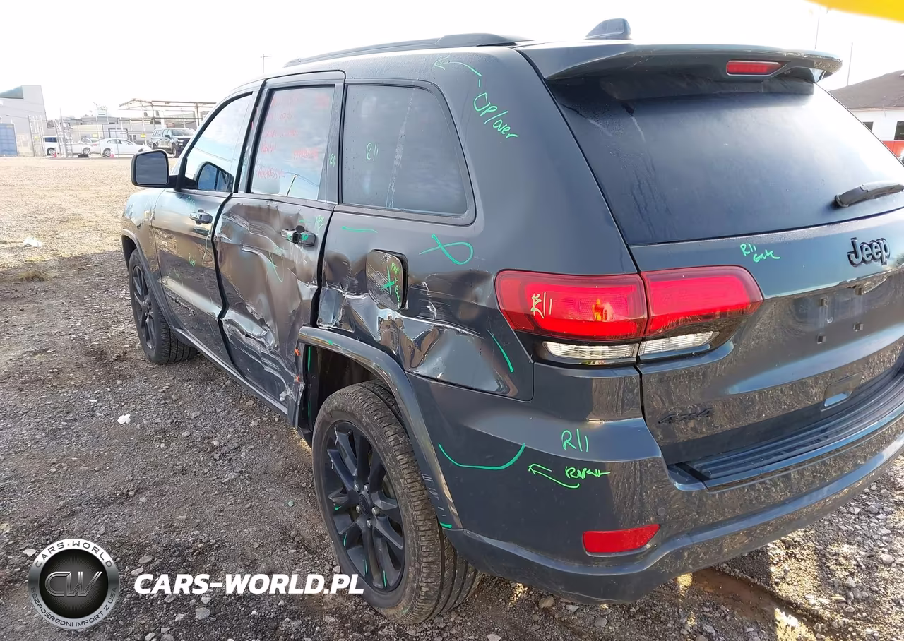 2018 Jeep Grand Cherokee Altitude 4X4 VIN:1C4RJFAG5JC118421 - 6