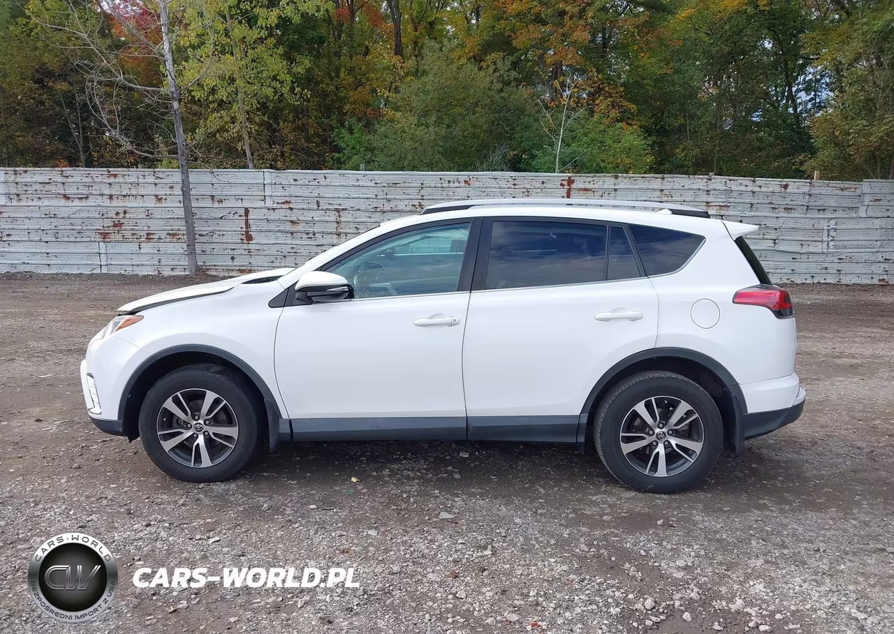2018 Toyota Rav4 Xle VIN:2T3RFREV6JW806243 - 14