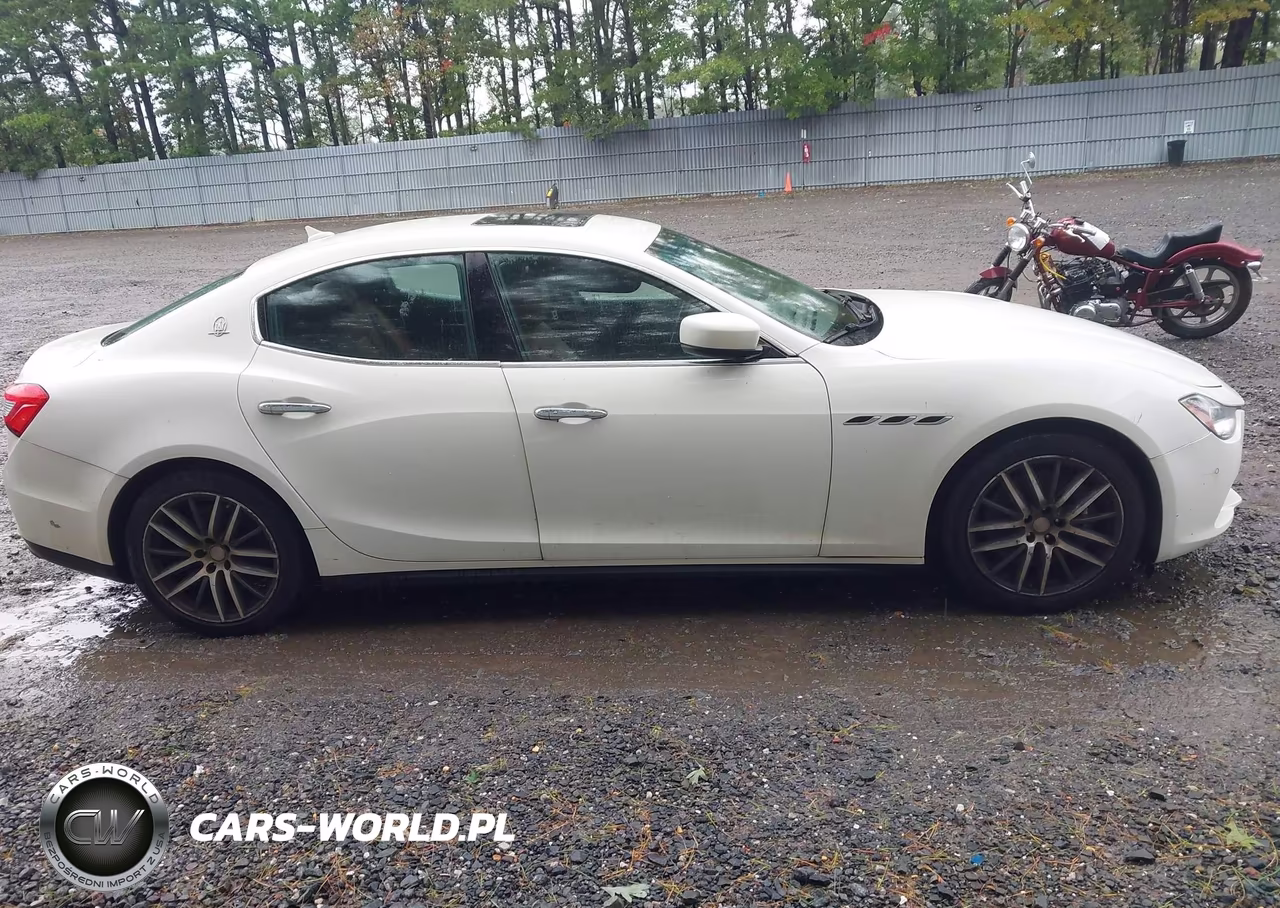 2015 Maserati Ghibli S Q4 VIN:ZAM57RTA7F1144136 - 13