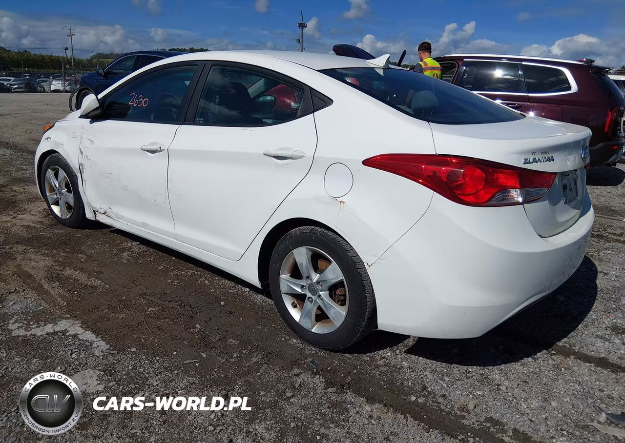 2013 Hyundai Elantra Gls VIN:5NPDH4AE8DH429598 - 3