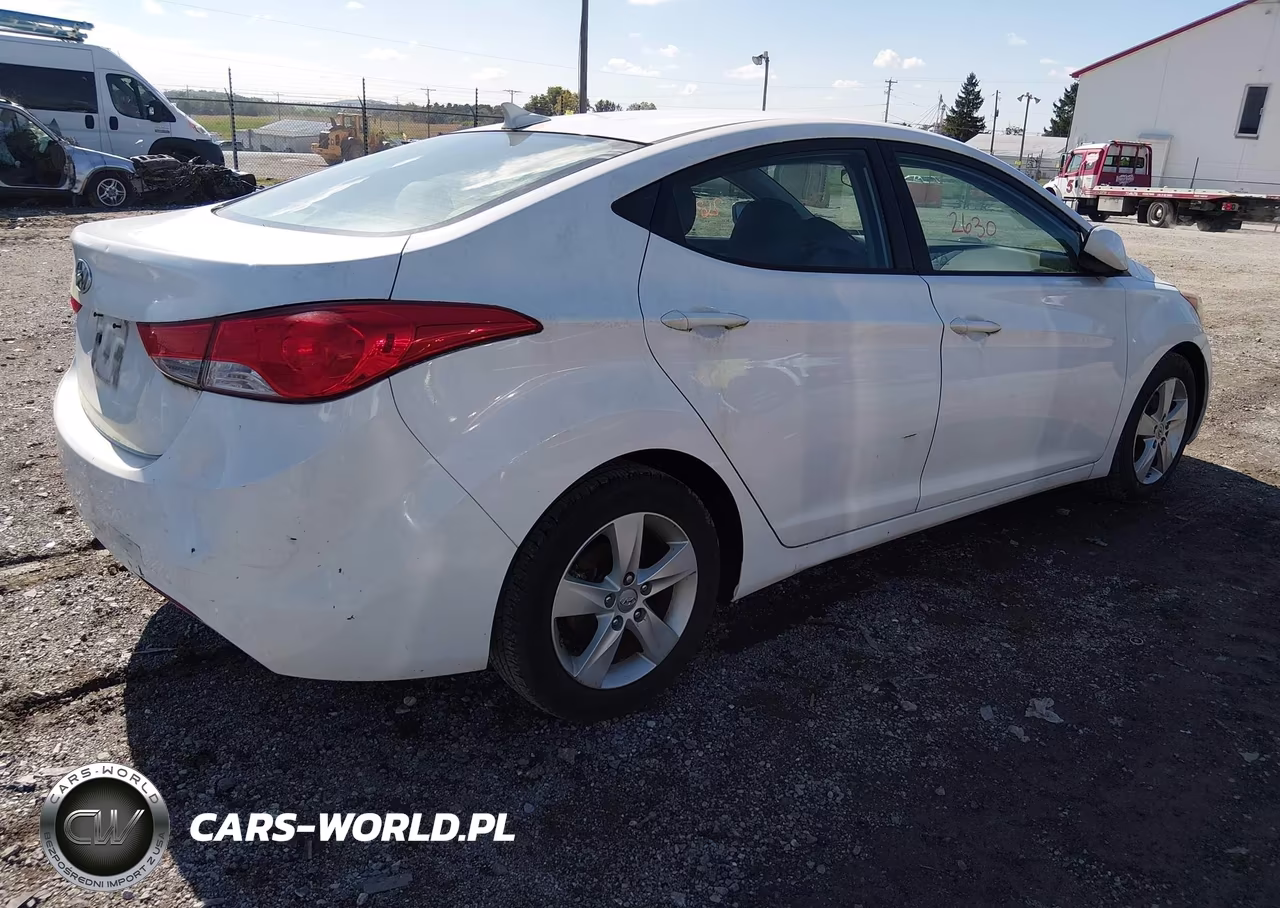 2013 Hyundai Elantra Gls VIN:5NPDH4AE8DH429598 - 4