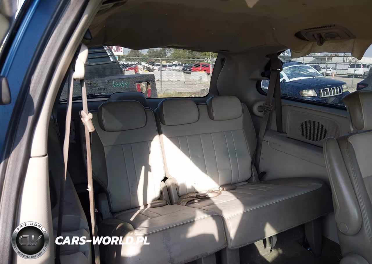 2007 Chrysler Town & Country Touring VIN:2A4GP54L57R214262 - 12