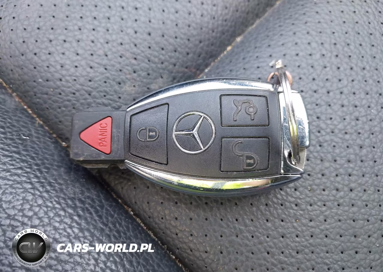 2011 Mercedes-Benz C 300 Luxury 4Matic-Sport 4Matic VIN:WDDGF8BB4BF656167 - 11