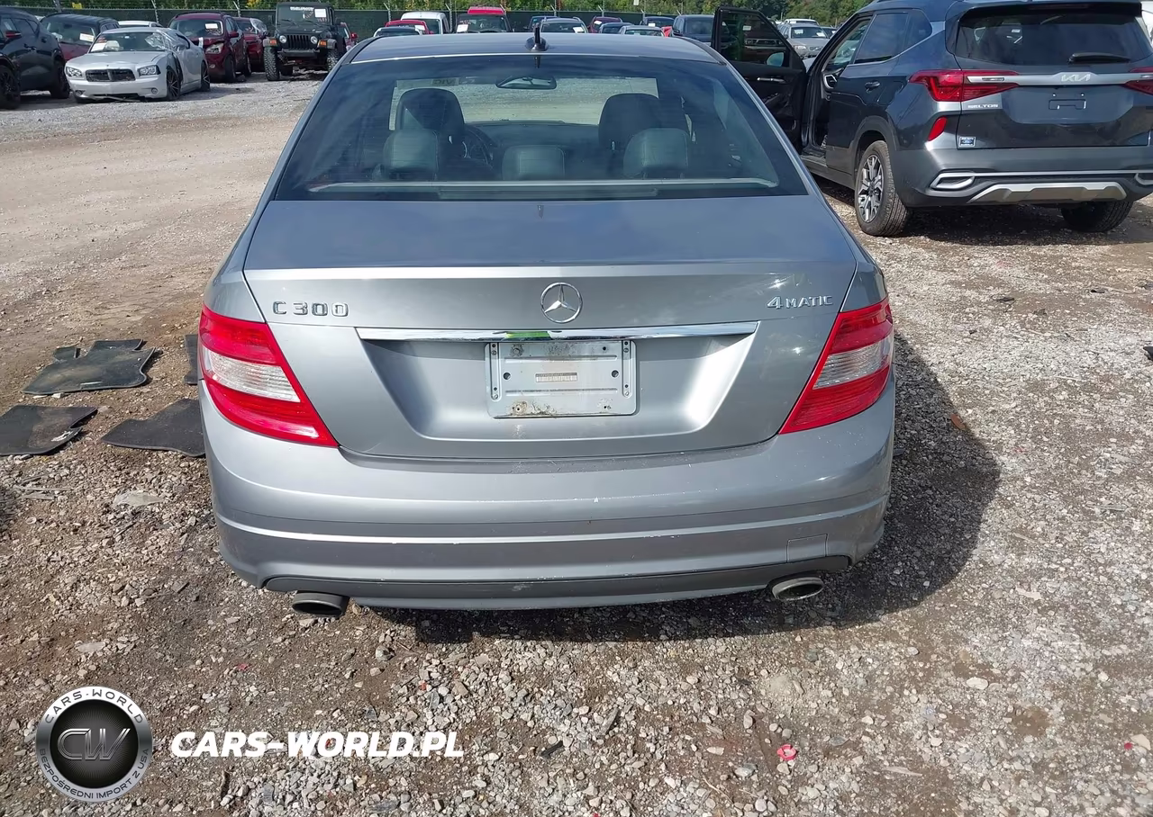 2011 Mercedes-Benz C 300 Luxury 4Matic-Sport 4Matic VIN:WDDGF8BB4BF656167 - 16