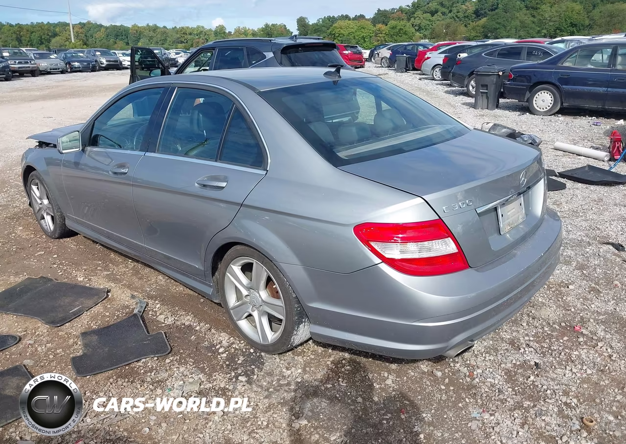 2011 Mercedes-Benz C 300 Luxury 4Matic-Sport 4Matic VIN:WDDGF8BB4BF656167 - 3